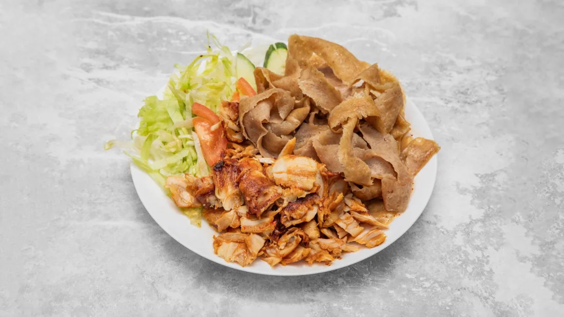 Marinated chicken & salad