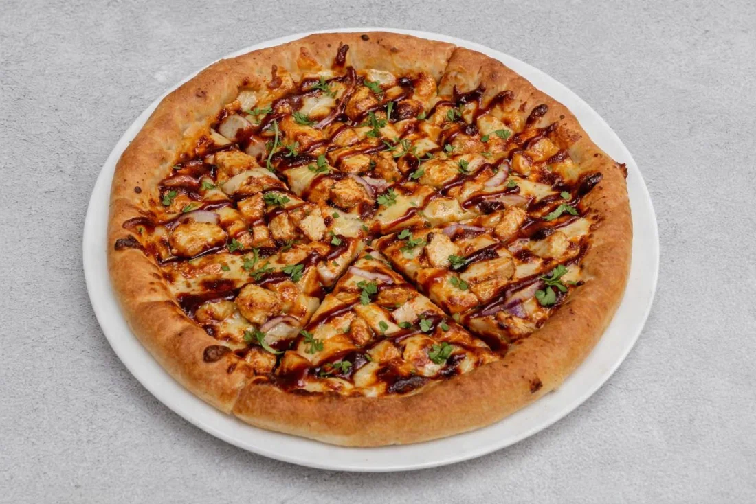 Mixed topping pizza